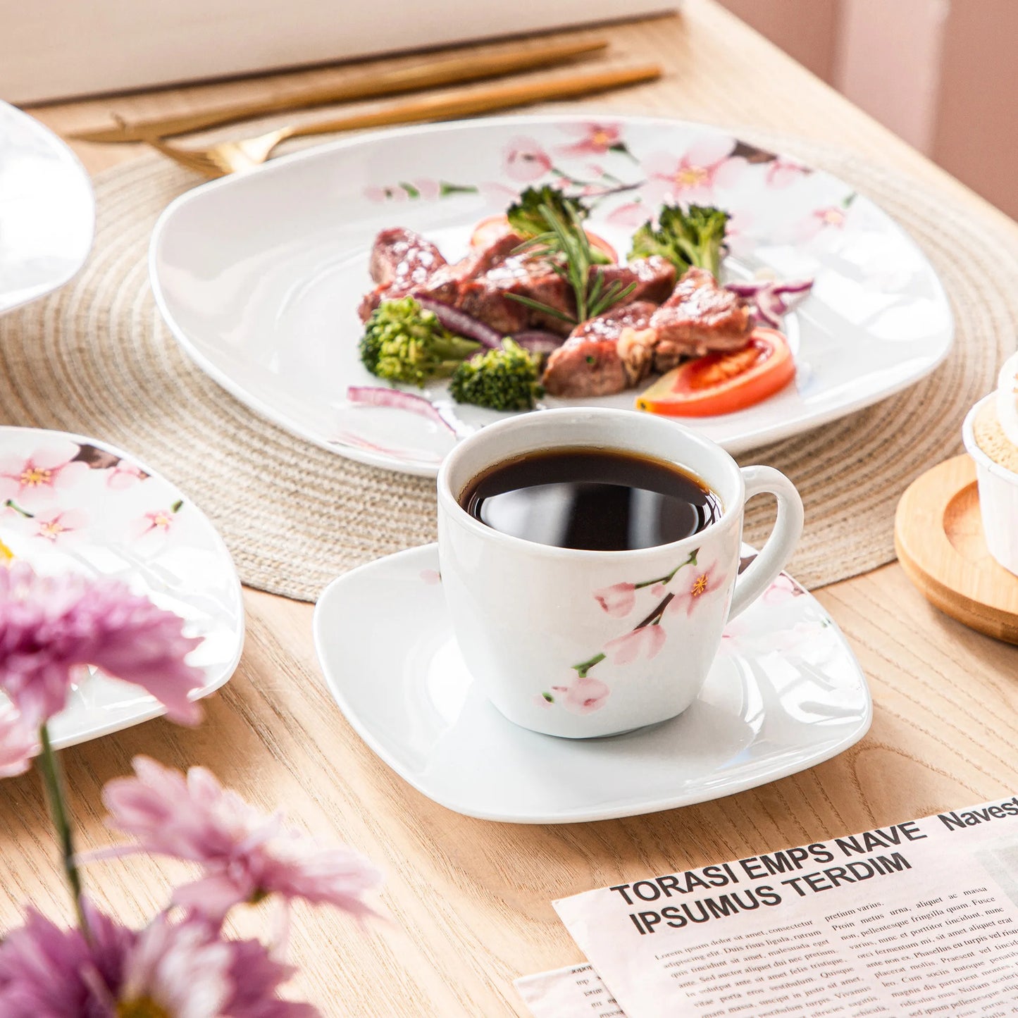 MALACASA Annie Porcelain Dinnerware Set With Plates And Cups